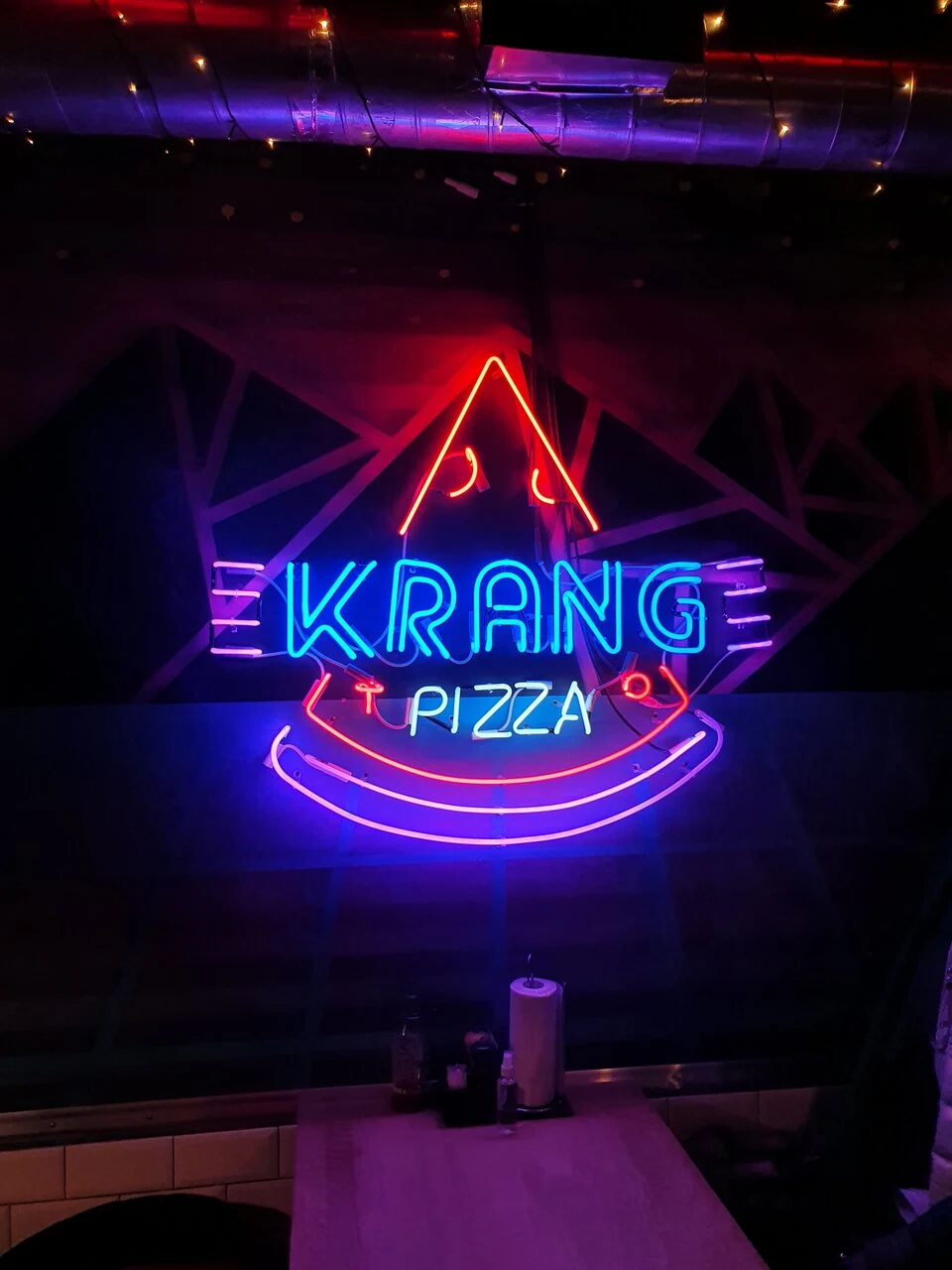 Неоновая вывеска Krang Pizza